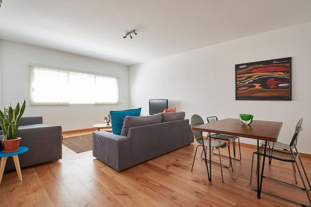 Modern Apartment In Parque Das Nacoes Lisbona Esterno foto