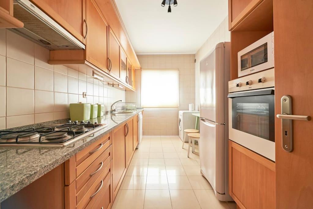 Modern Apartment In Parque Das Nacoes Lisbona Esterno foto